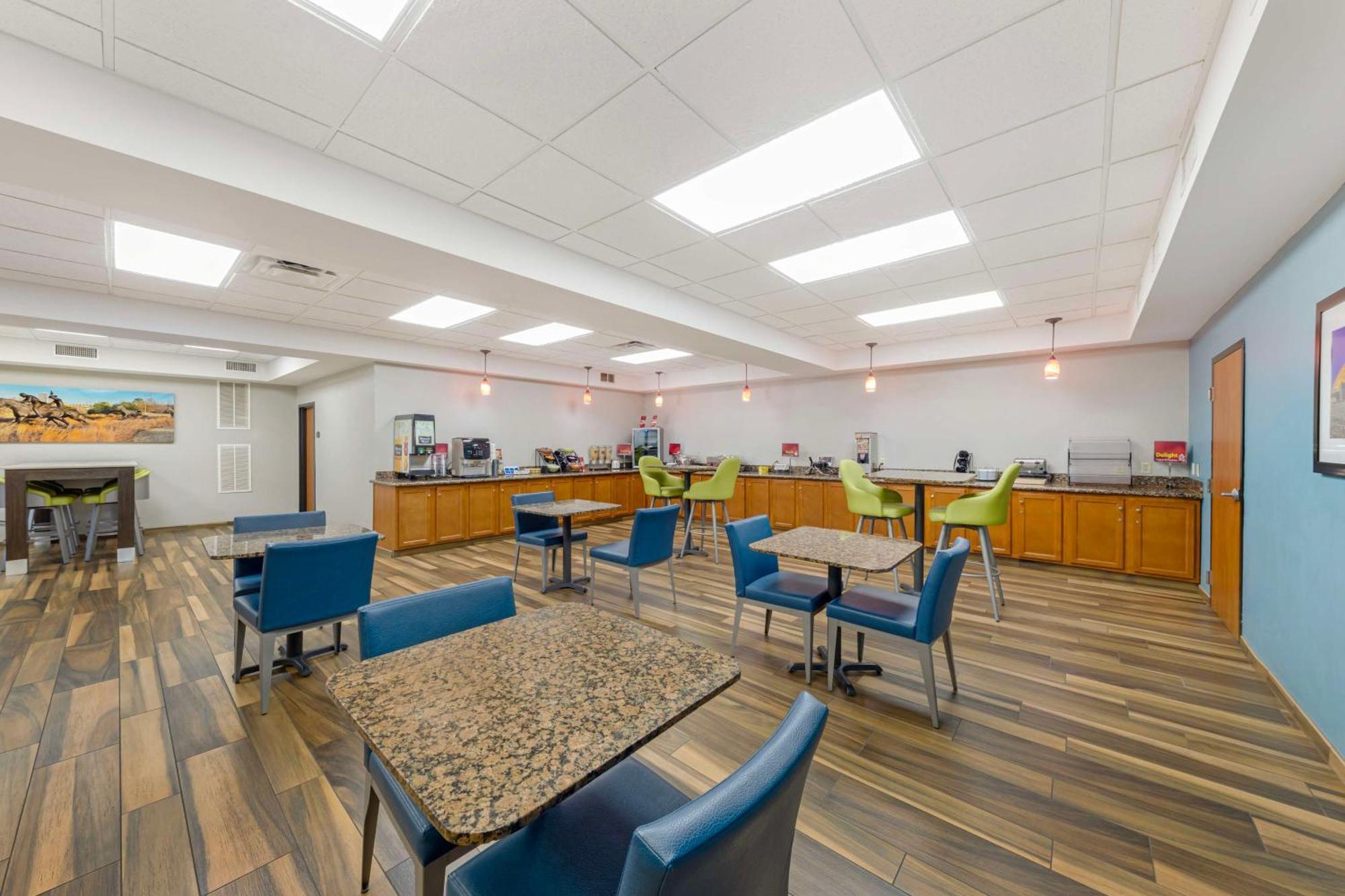 Best Western Plus Midwest City Inn & Suites Exteriör bild