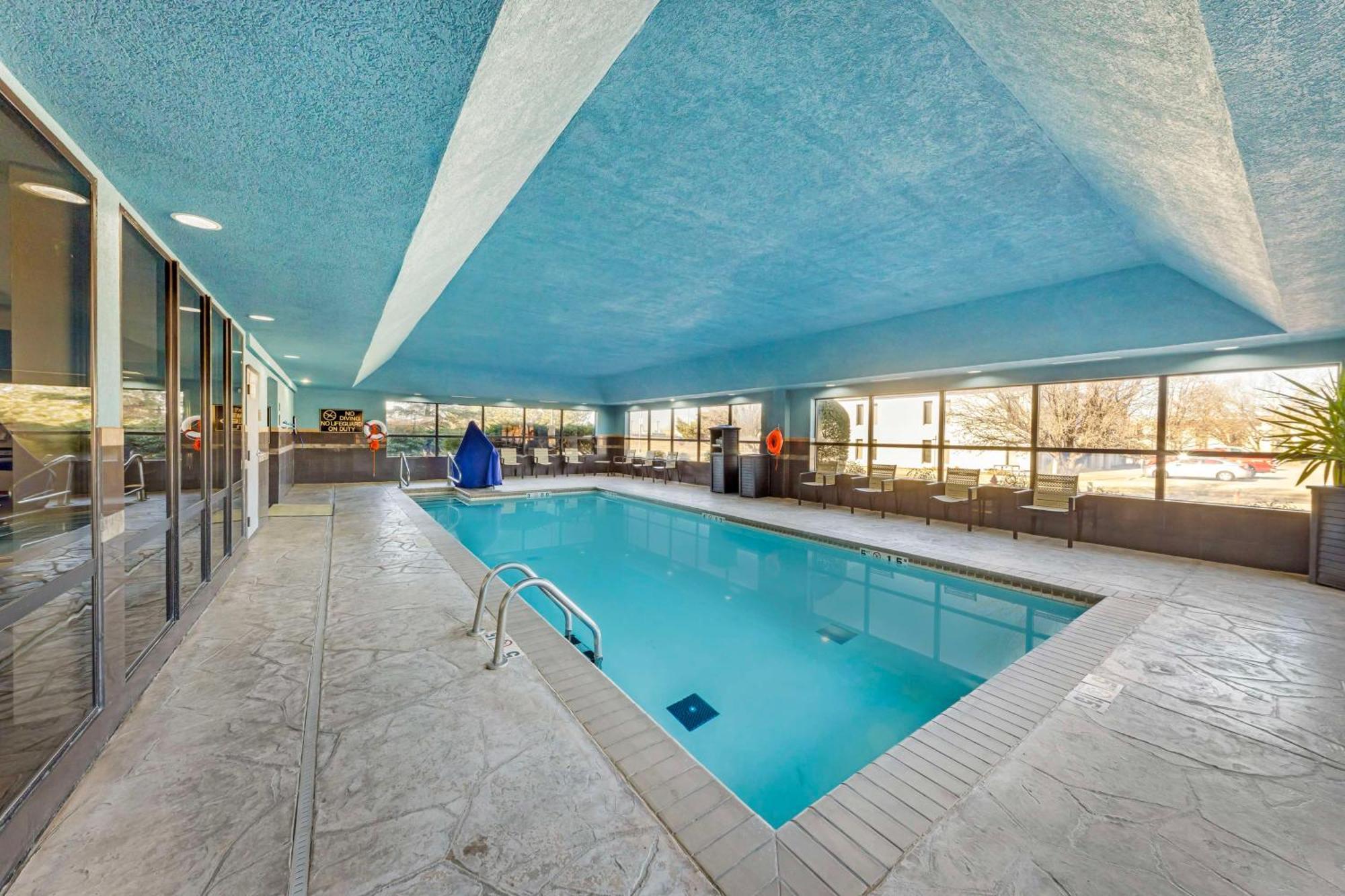 Best Western Plus Midwest City Inn & Suites Exteriör bild