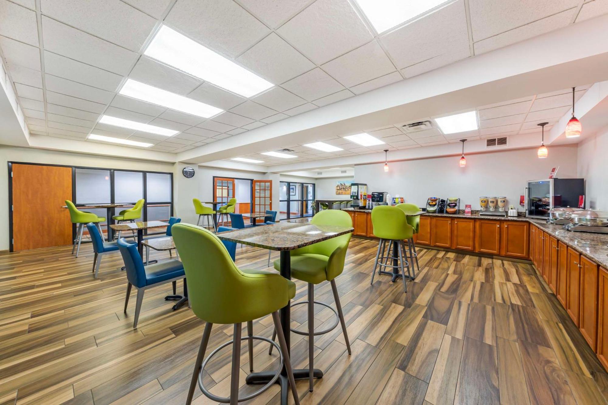Best Western Plus Midwest City Inn & Suites Exteriör bild
