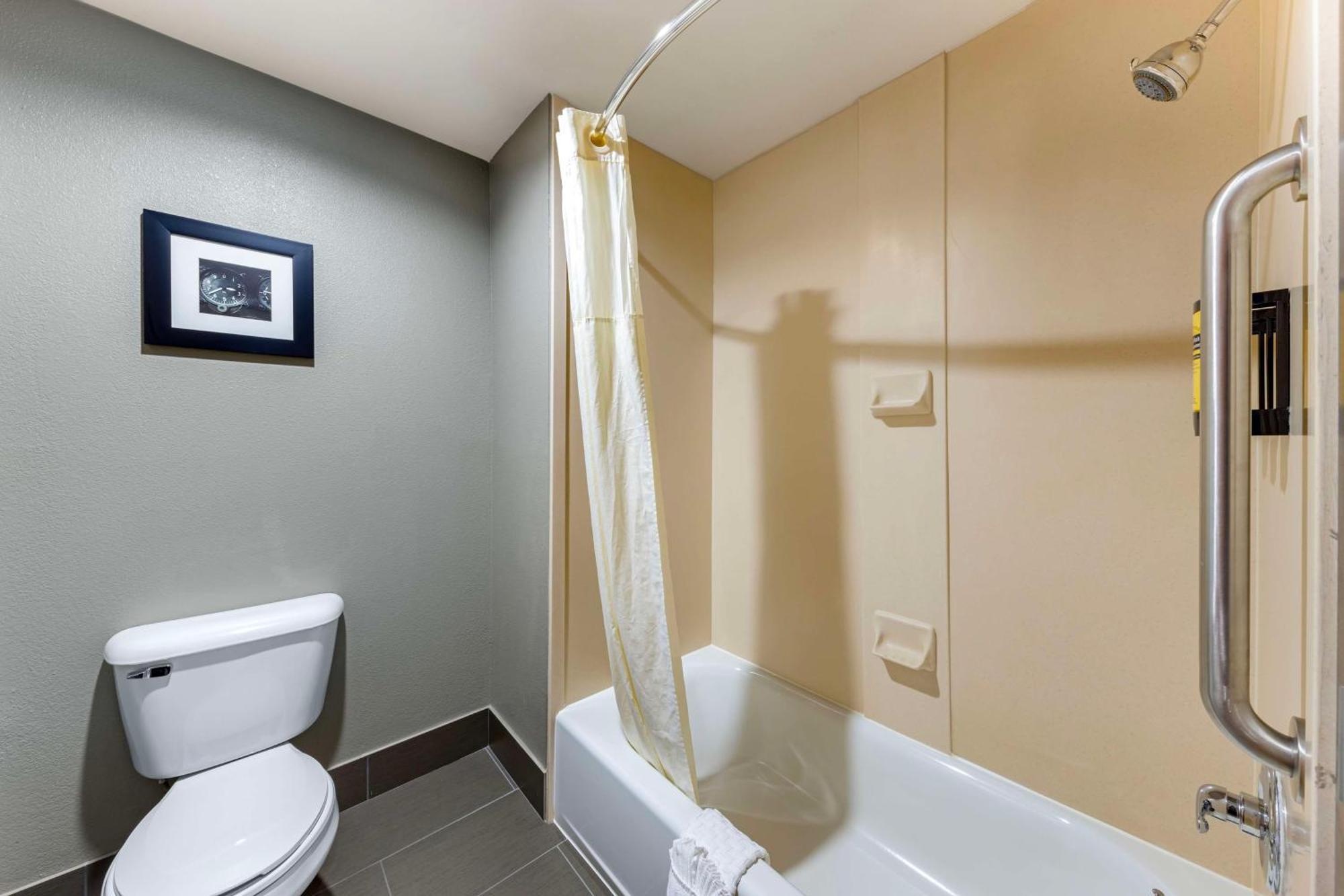 Best Western Plus Midwest City Inn & Suites Exteriör bild