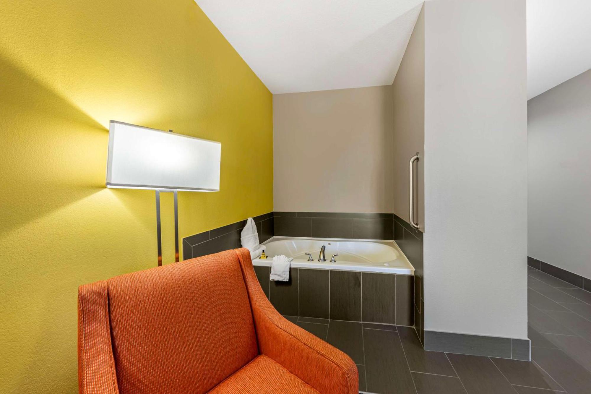 Best Western Plus Midwest City Inn & Suites Exteriör bild