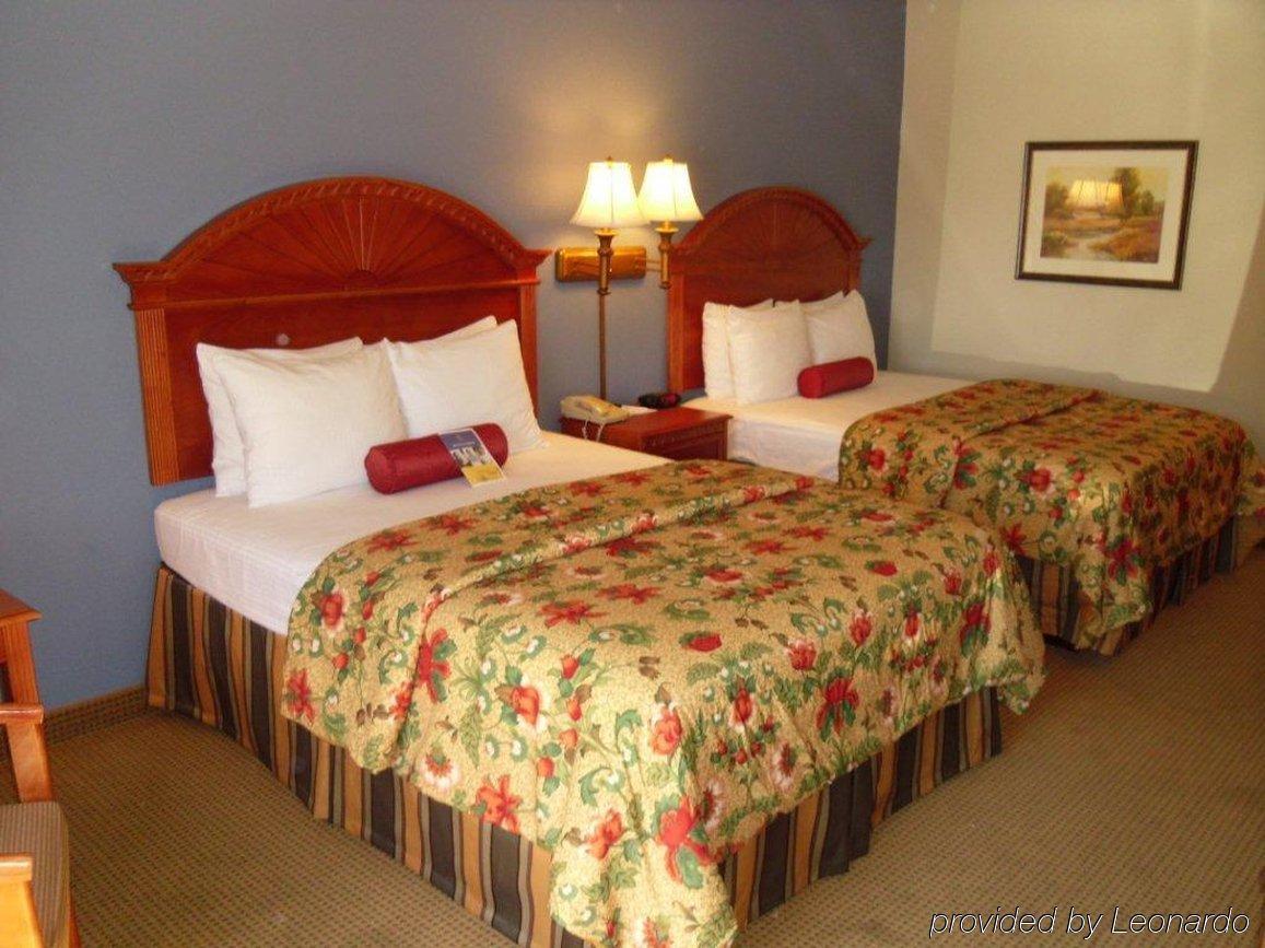 Best Western Plus Midwest City Inn & Suites Rum bild