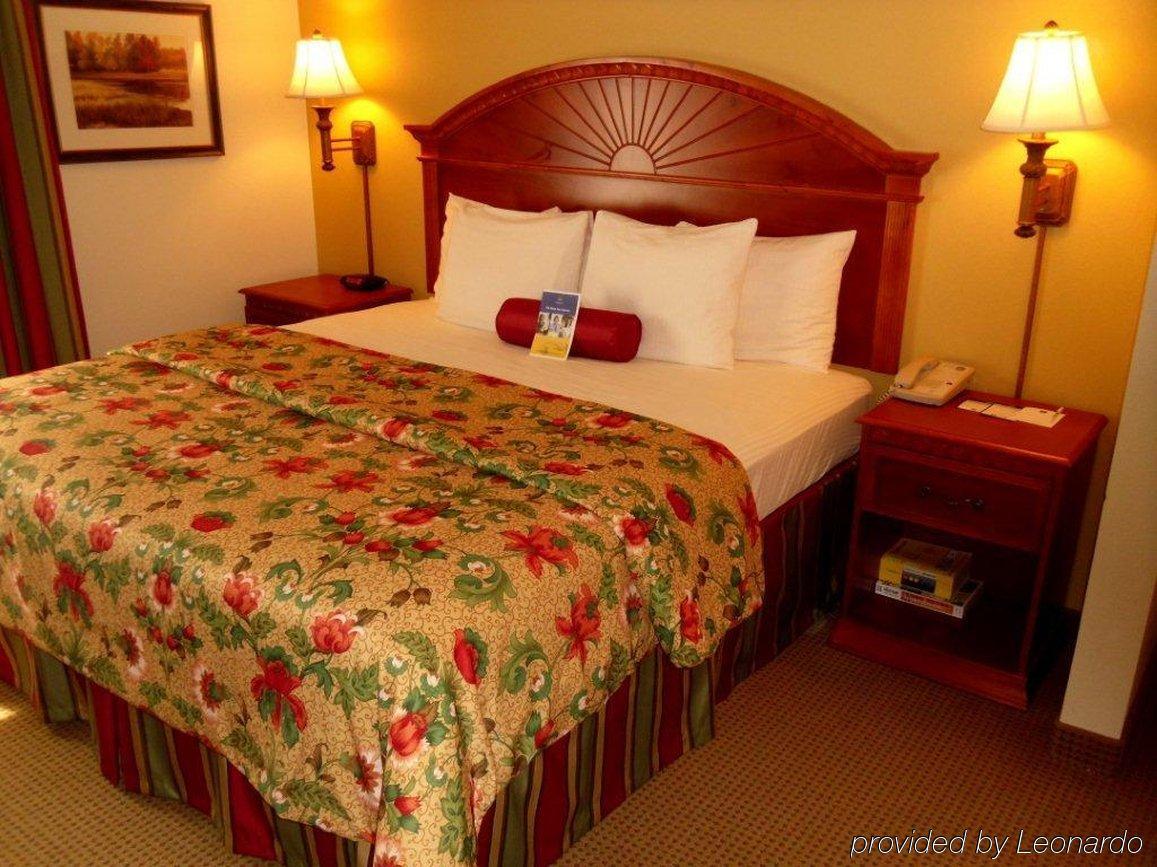 Best Western Plus Midwest City Inn & Suites Rum bild