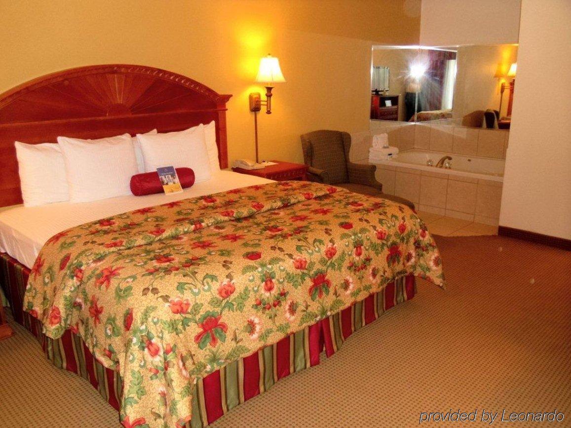 Best Western Plus Midwest City Inn & Suites Rum bild