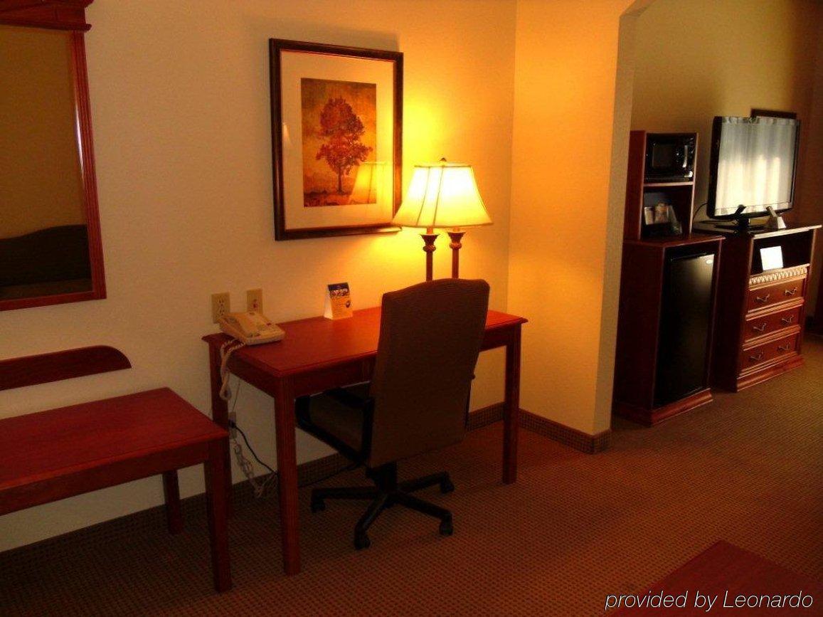 Best Western Plus Midwest City Inn & Suites Rum bild