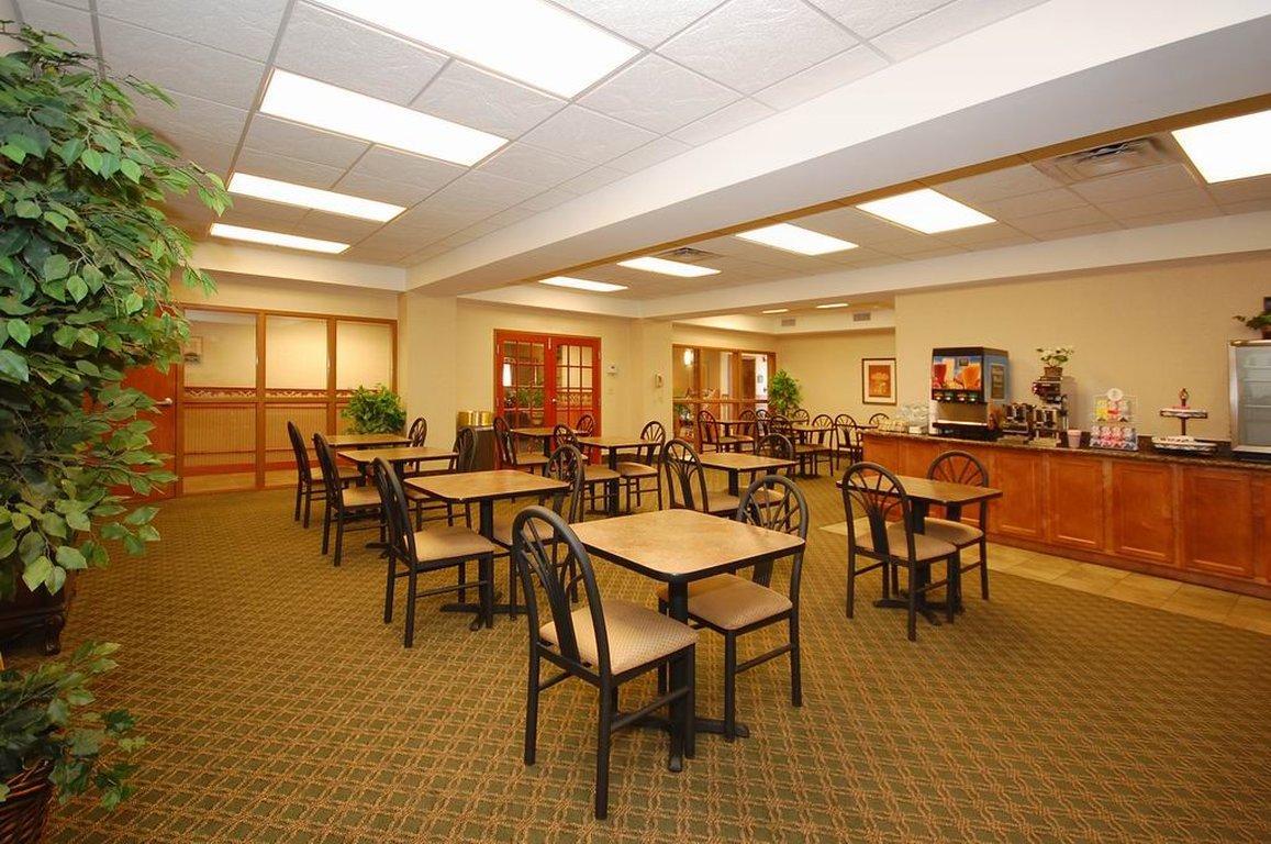 Best Western Plus Midwest City Inn & Suites Exteriör bild
